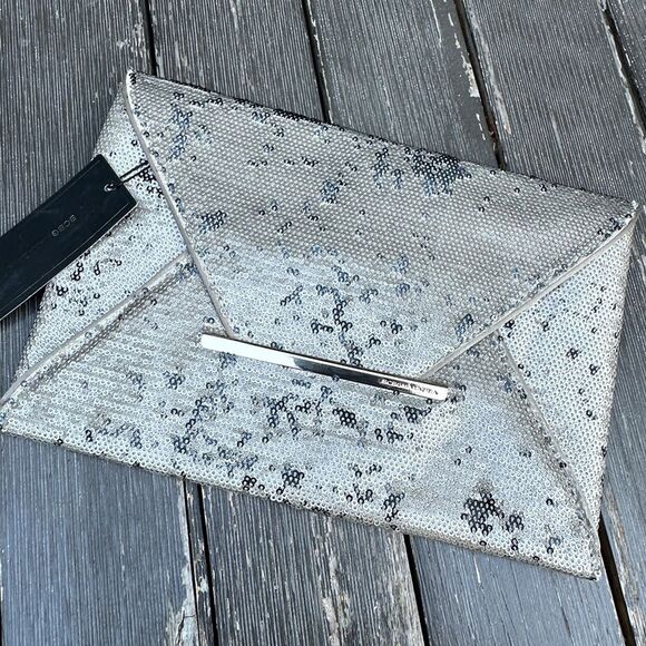 BCBGMAXAZRIA Silver Gold Harlow Envelope Clutch NWT - Picture 2 of 10